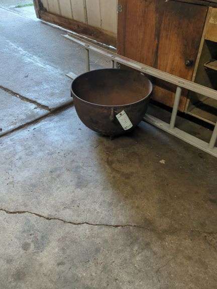 Cast Iron Pot