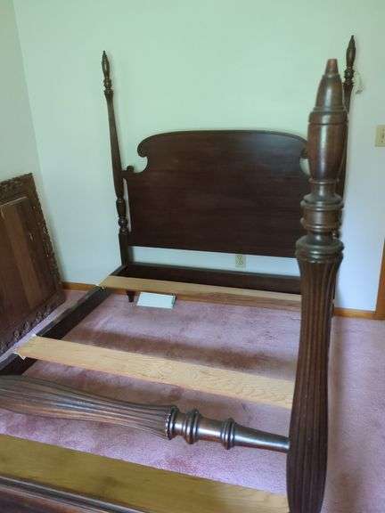 Vintage 4 Post Bed