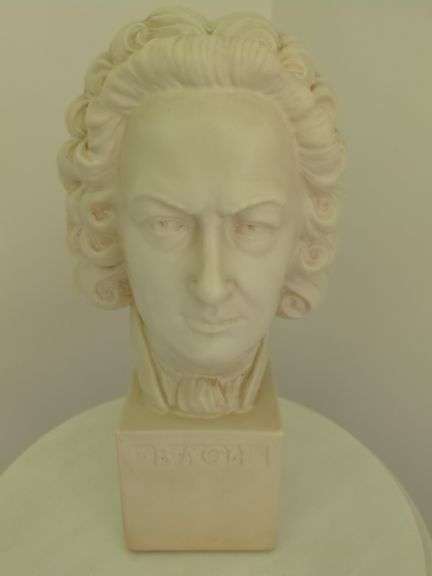 2 Pedestal Ends with Lamp and Bach Statue