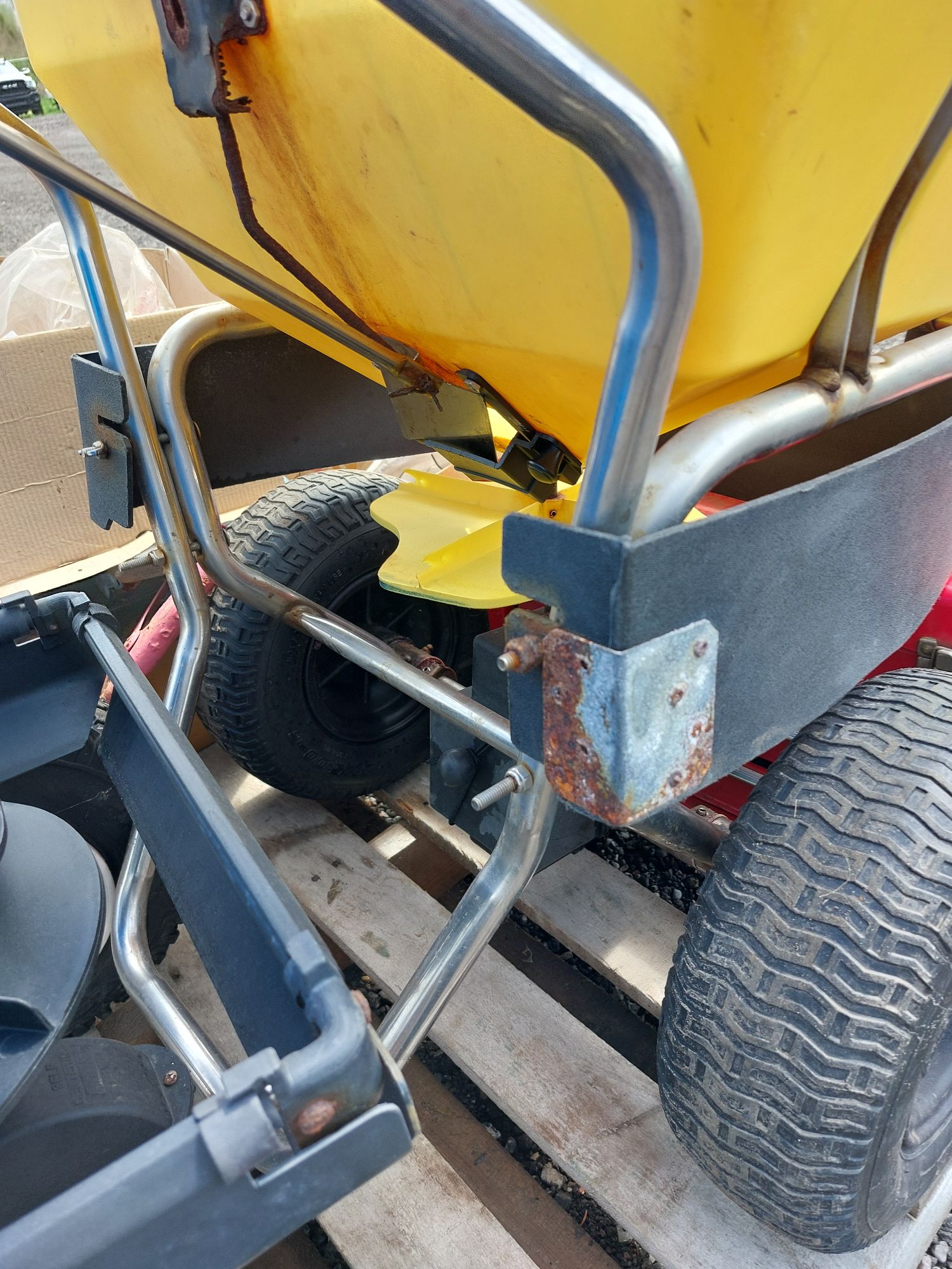 Lot image 8