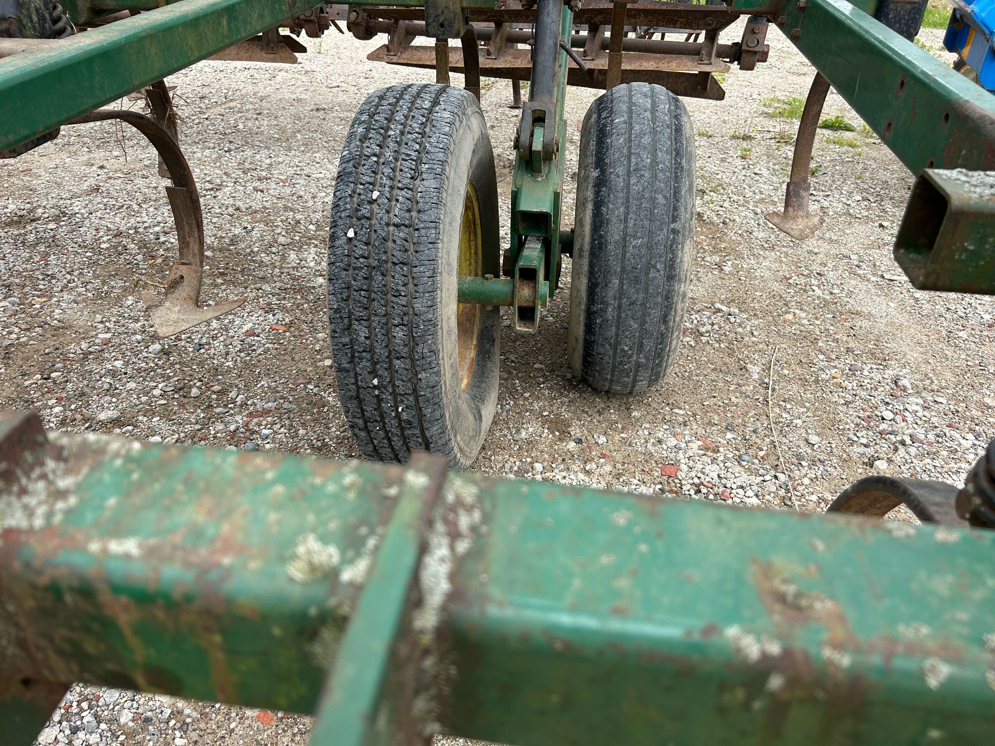 Lot image 8