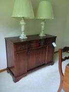 Buffett Cabinet does not include 2 marble lamps