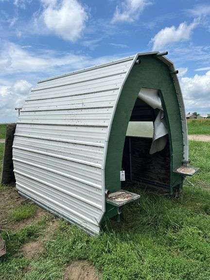 Garden Shed/Fishing Shanty with loading ramp, row;8 image