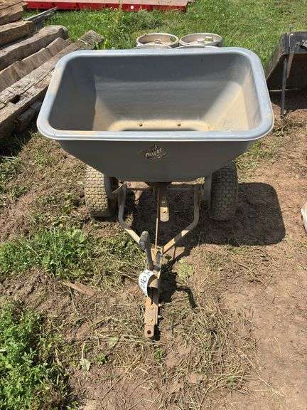 125 lb. Tow behind broadcast spreader, row:9 image