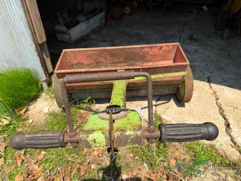 Drop seeder