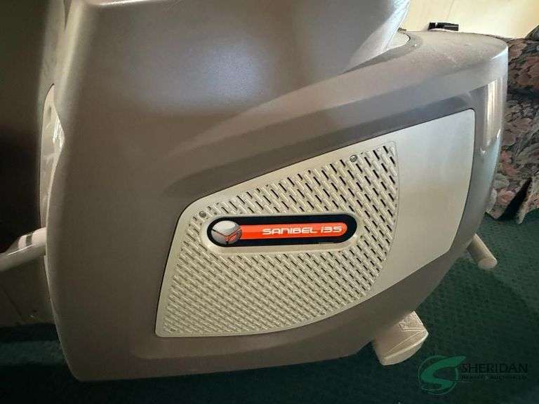 Elliptical exercise machine