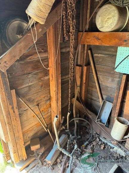 Contents of corner