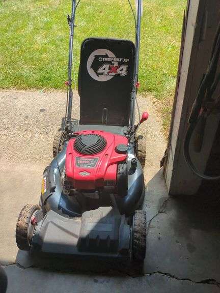 Briggs and Stratton troy built push mower