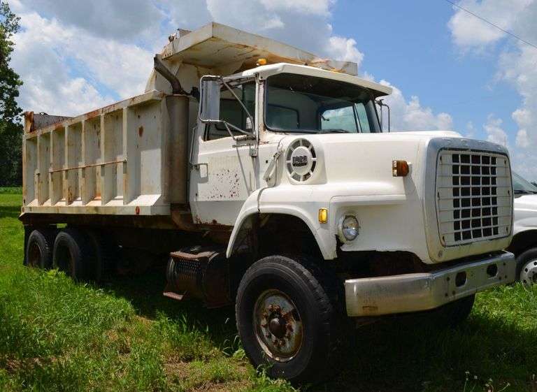 1979 FORD 8000 Dump Truck