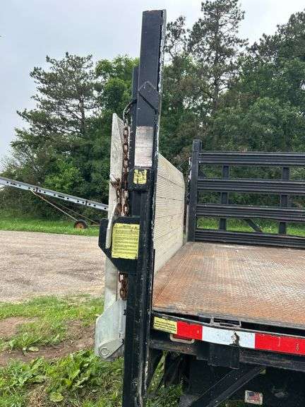 2001 Chevy GMT-400 Stake Truck, K, row:2