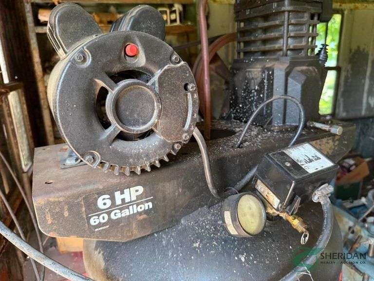 Upright air compressor