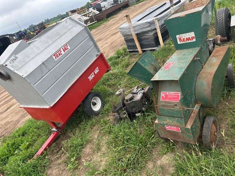 Trac vac trailer, rototiller, & chipper shredder, all need work,row:8 image