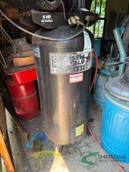 Upright air compressor