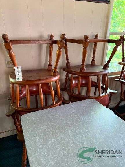 2 tables 4 chairs