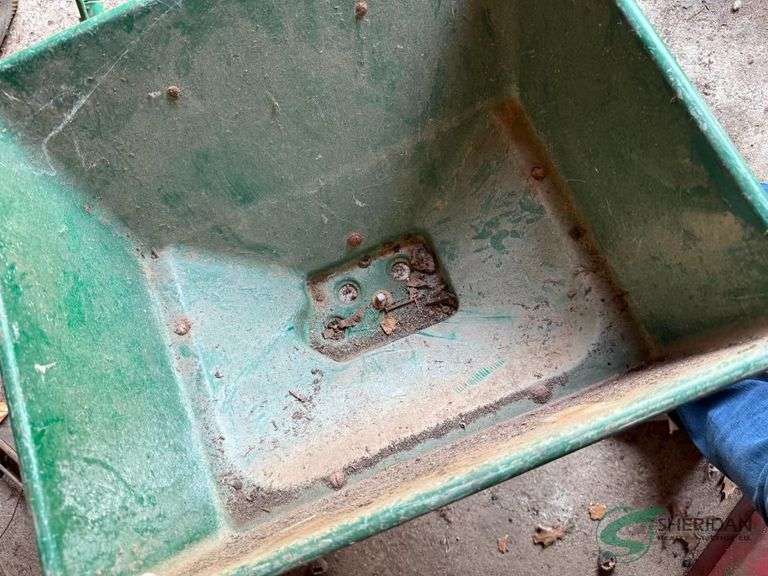 Push spreader
