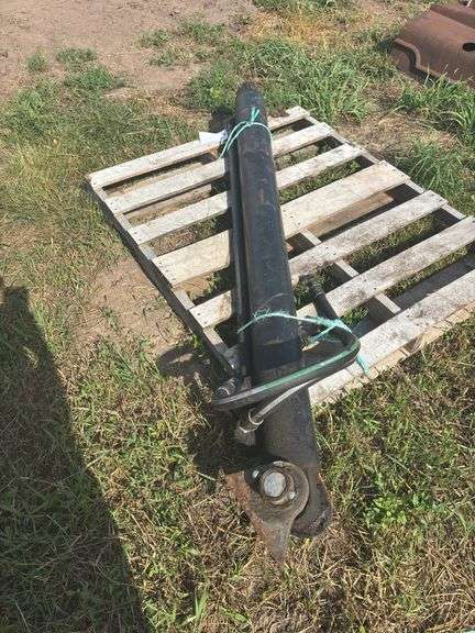 Cylinder 5", 4' stroke, & 2" ram, came off of a garbage truck, row:9 image
