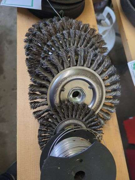 Grinding wheels