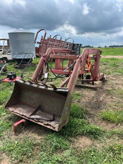 Henry Loader with pumper, row:8 image