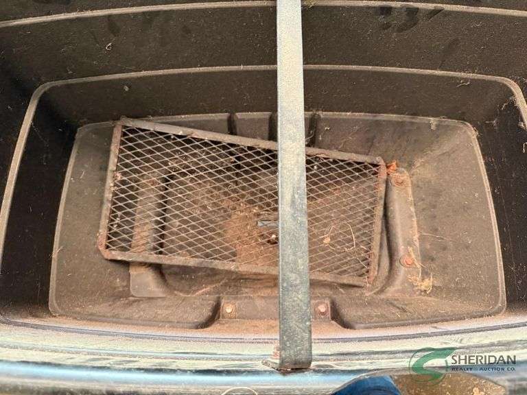 Tow behind broadcast spreader