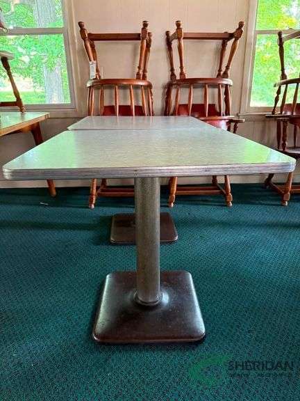 2 tables 4 chairs