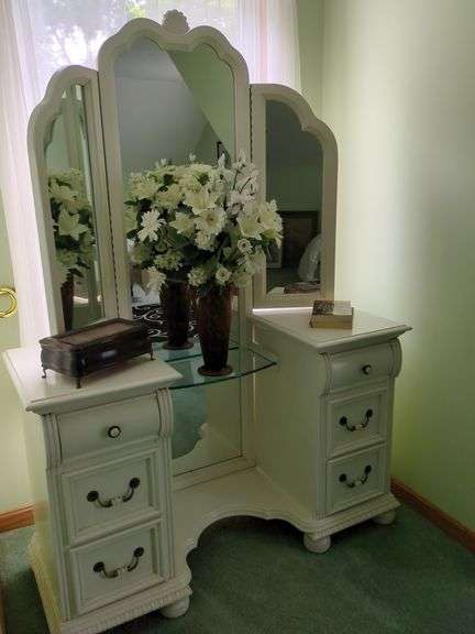 Vanity