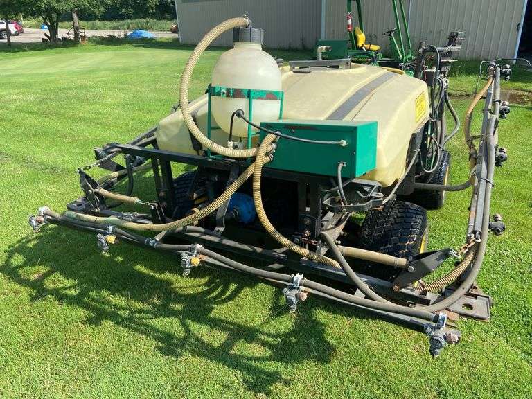 John Deere 1800 boom sprayer 20 ft 200 gallon