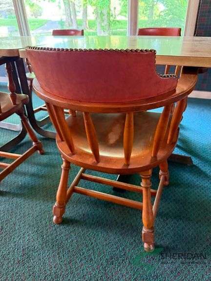 2 tables 4 chairs