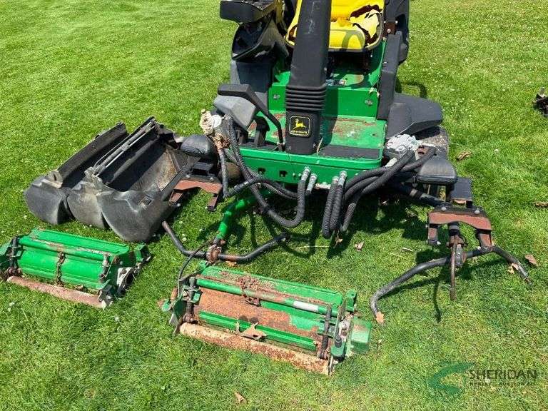 John Deere 2500 diesel parts machine