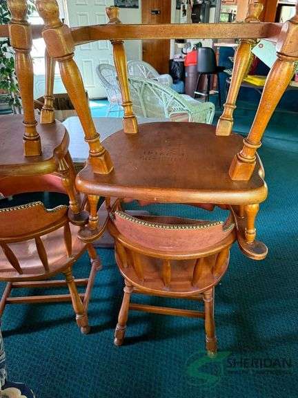 1 table 4 chairs