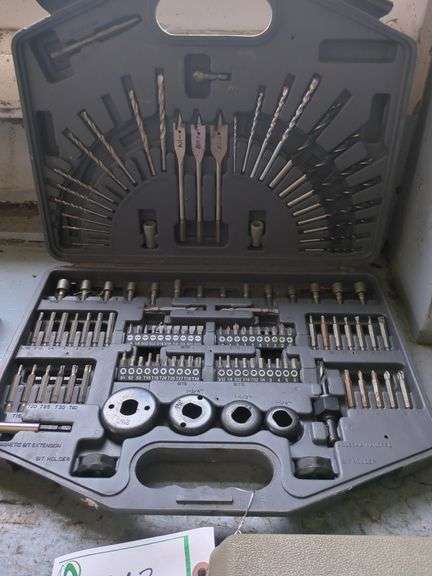 Drill bits and organizer