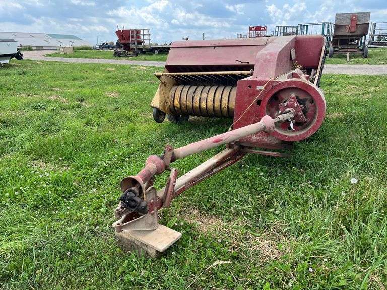 New Holland Baler #78, owner states always stored inside, row:2