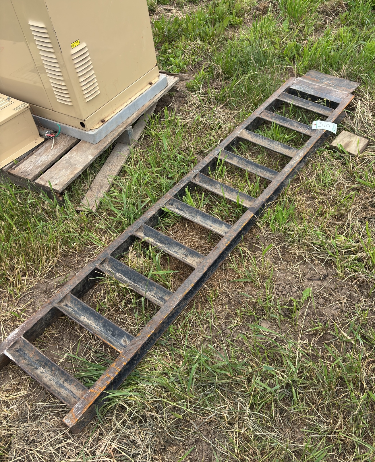 Lot image 1