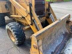 Case 480F Backhoe