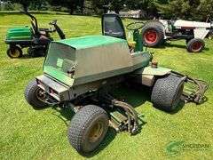 John Deere 3235 Fairway Mower showing 3090 hours diesel
