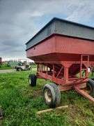 350 Bushel gravity wagon with 10 ton running gear, row:2