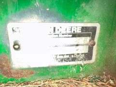 John Deere 2243 Mower gas showing 1561 hours