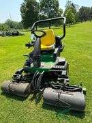 John Deere 2500A Greens Mower gas showing 2831 hours