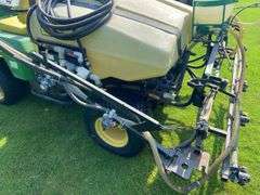 John Deere 1800 boom sprayer 20 ft 200 gallon