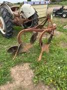 Dearborn 2 bottom 3 pt. 14" plow, row:4