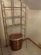 Bathroom towel rack