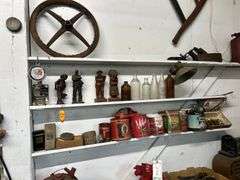 Miscellaneous decorations and items