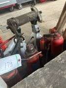 Hydraulic Jack and jack stands