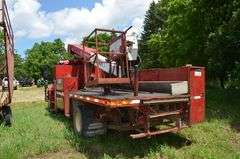 2002 International 4300 Sky Hoist Truck