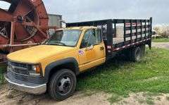 2001 Chevy GMT-400 Stake Truck, K, row:2