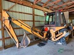 Case 480F Backhoe