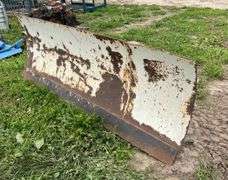 Snow blade with mounting bracket for tractor, row:4
