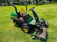 John Deere 2500A Greens Mower gas showing 2831 hours
