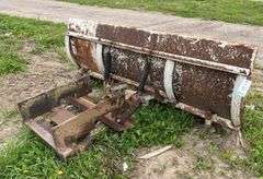 Snow blade with mounting bracket for tractor, row:4