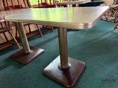 2 tables 4 chairs
