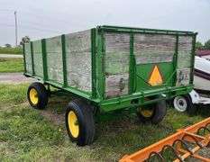 Hydraulic dump wagon with John Deere running gear & Midwest Hydraulic dump, row:3